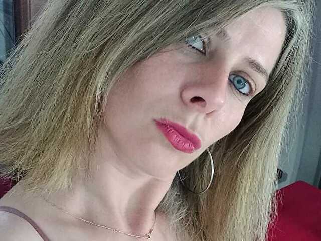 AnneBlue